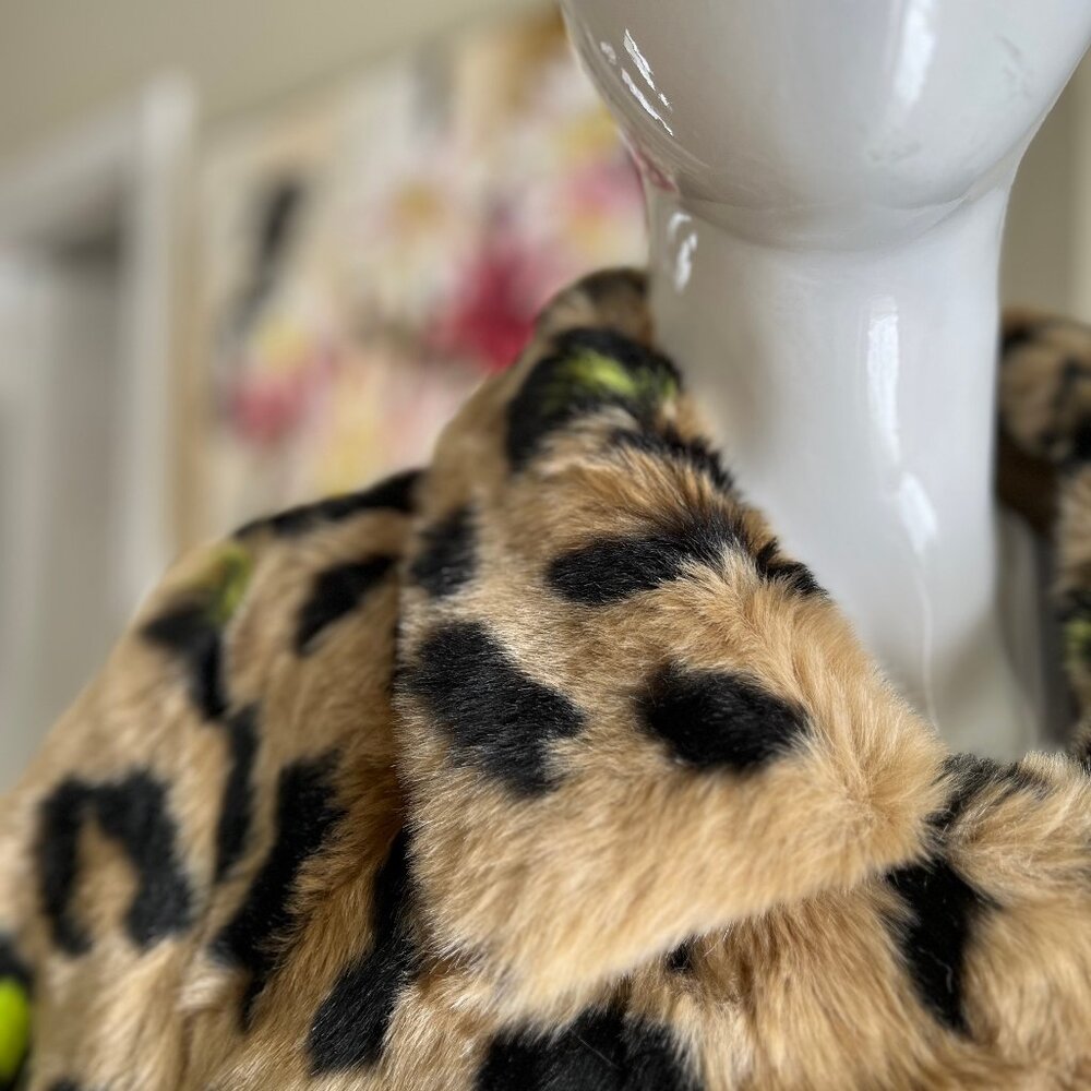 APPARIS Lepoard Print Faux Fur Coat